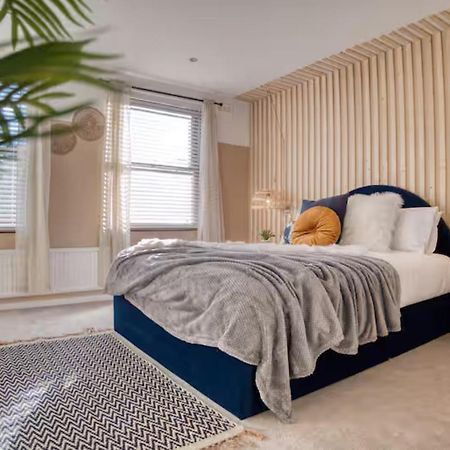 The Zen Den With Hot Tub And Garden Villa Londra Exterior foto