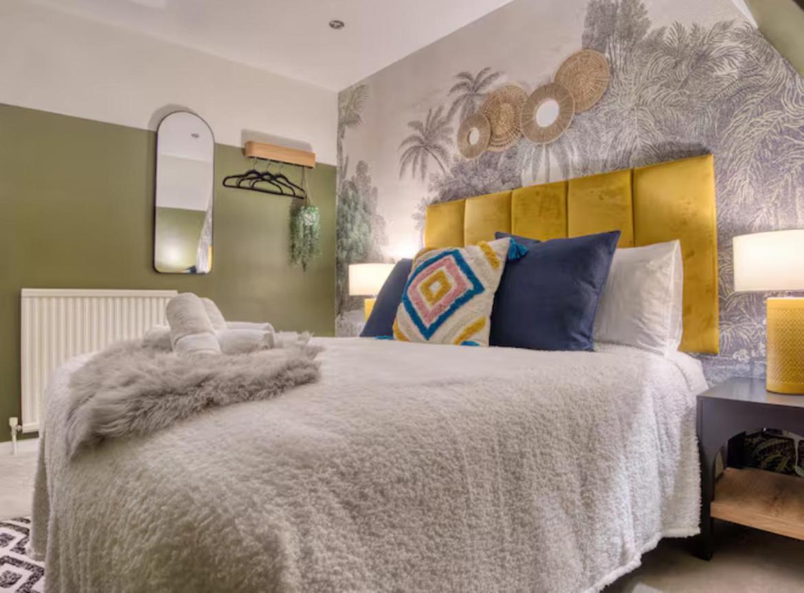 The Zen Den With Hot Tub And Garden Villa Londra Exterior foto