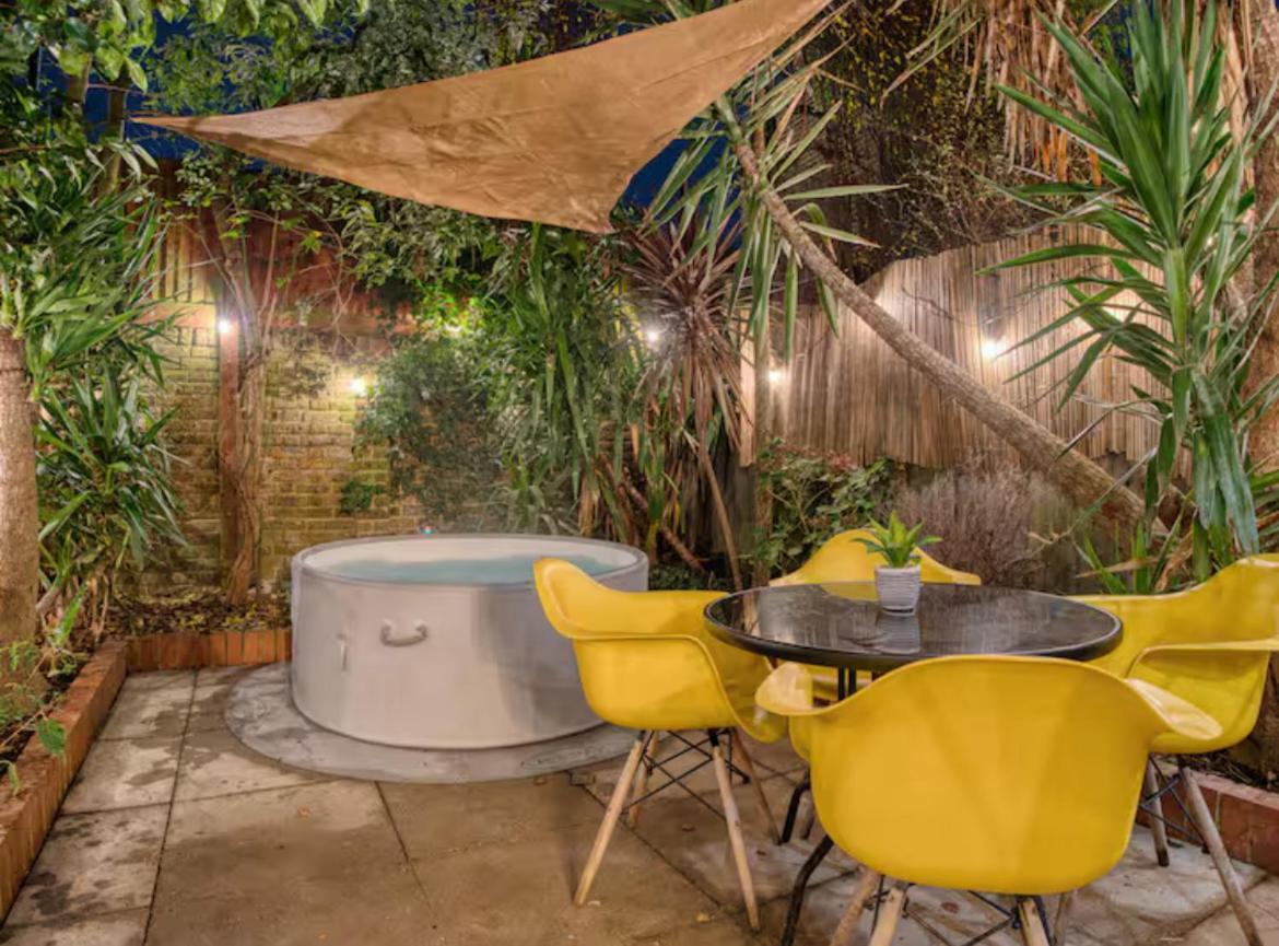 The Zen Den With Hot Tub And Garden Villa Londra Exterior foto